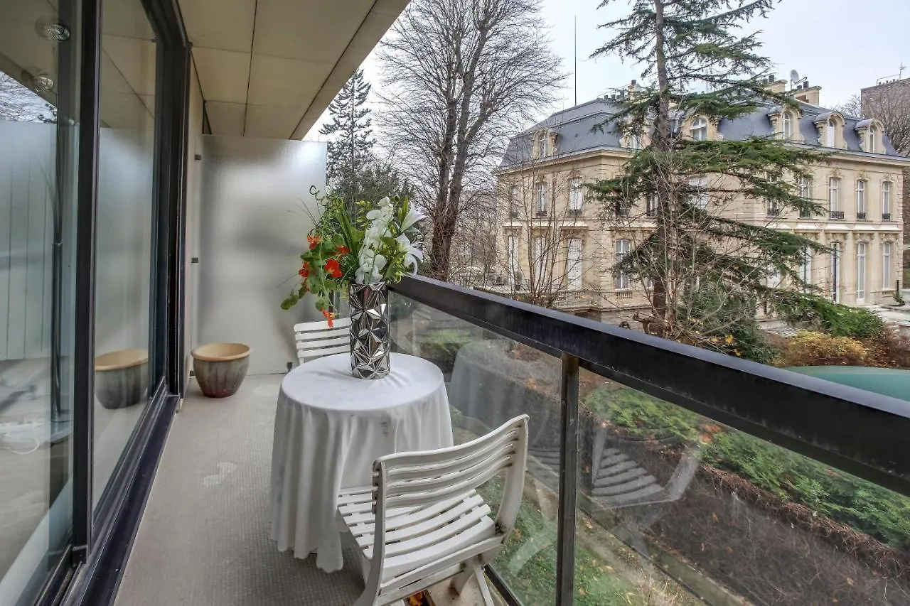 Arc De Triomphe -Marie Antoinette Garden Residence Hotel Paris Fransa