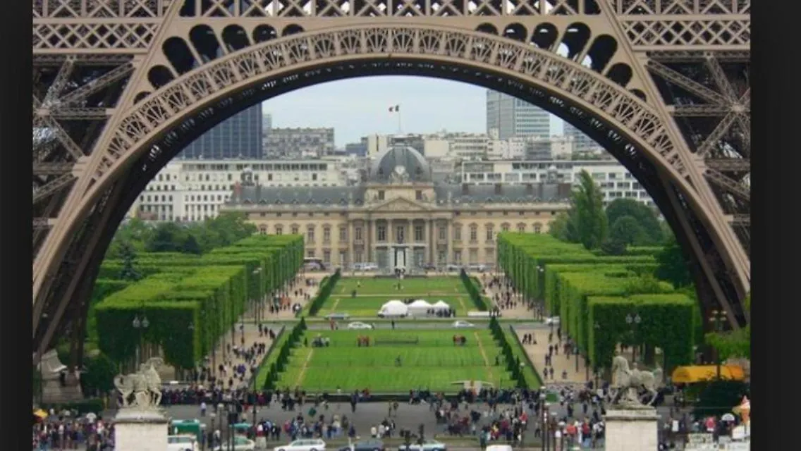 Daire Arc De Triomphe -Marie Antoinette Garden Residence Hotel Paris Fransa
